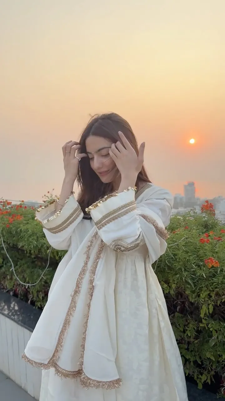 Pratibha Ranta - pratibha-ranta-sexy-3.webp